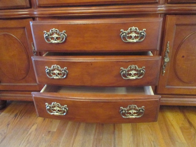 Broyhill 100th Anniversary Collection Serpentine 2 Piece Illuminated China Hutch - 14