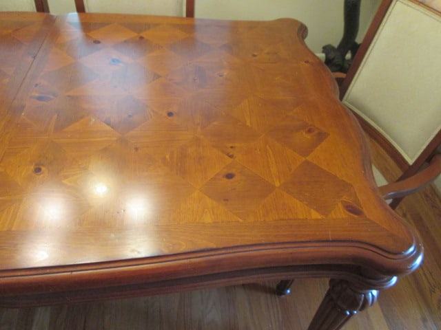Broyhill 100th Anniversary Collection Serpentine Dining Table Set - 5
