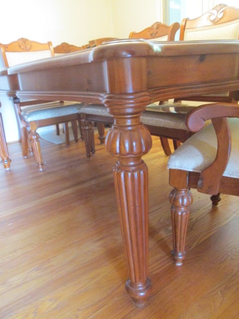 Broyhill 100th Anniversary Collection Serpentine Dining Table Set - 7