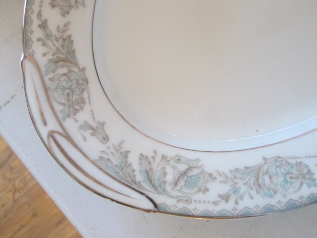 34 Pieces of Noritake "Belmont" China and Serving Pieces - 7