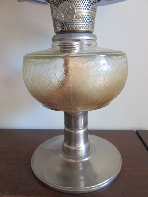 Aladdin Model C Lox-On Chimney Oil Lamp with Clipper Ship Motif Shade - 2