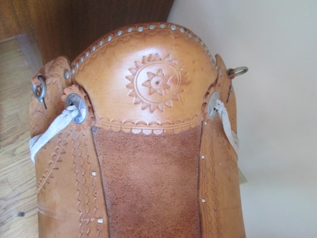 Vintage Tooled Leather Hornless Western Endurance/Trail Saddle with Stirrups and Bridle - 2