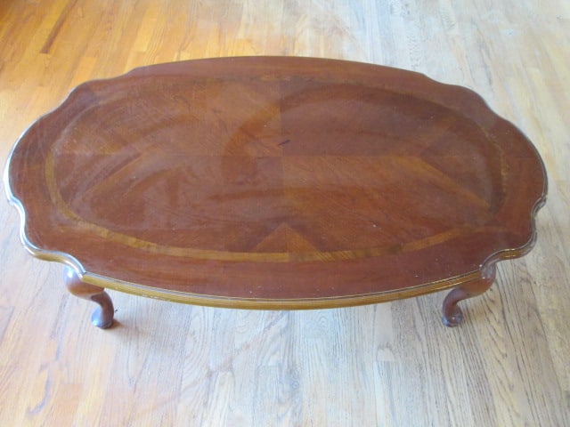 Banded Mahogany Coffee Table with Cabriole Queen Anne Legs and Carved Shell Accents - 2