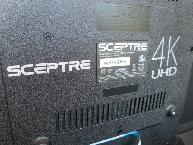 Sceptre 43" LED Flat Screen TV with Remote - 6