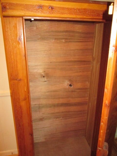 Vintage Kincaid Robes Cedar Wardrobe - 2