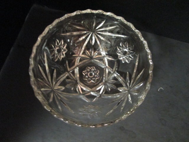 Anchor Hocking Early American Prescut Bowls, Chip 'n Dip Plates and Set of Shakers - 11
