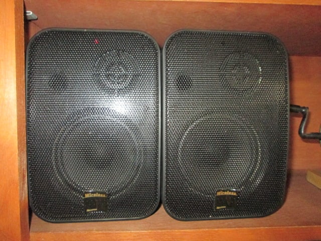 Pair of Recoton Wireless Bookcase Speakers: 6" x 9" x 5 3/4"
