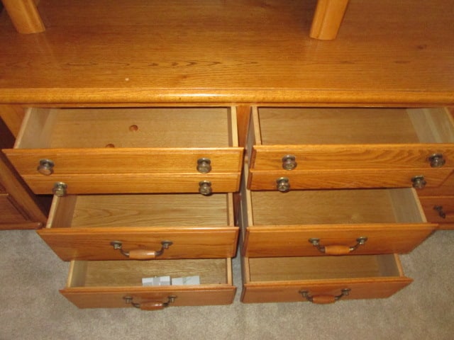 Thomasville Oak Dresser with Bookcase Hutch - 4