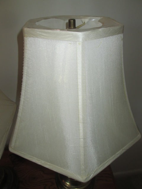 Pair of Traditional Style Antique Brass Finish Table Lamps - 4