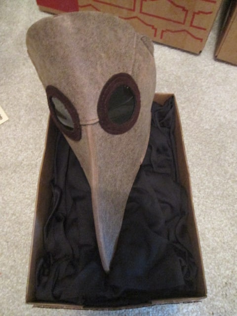 "Black Death" Plague Doctor Costume Mask and Hooded Cloak: .