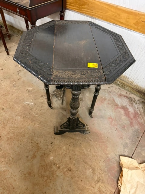 Antique Gothic Revival Carved Gate Leg Accent Table - 4