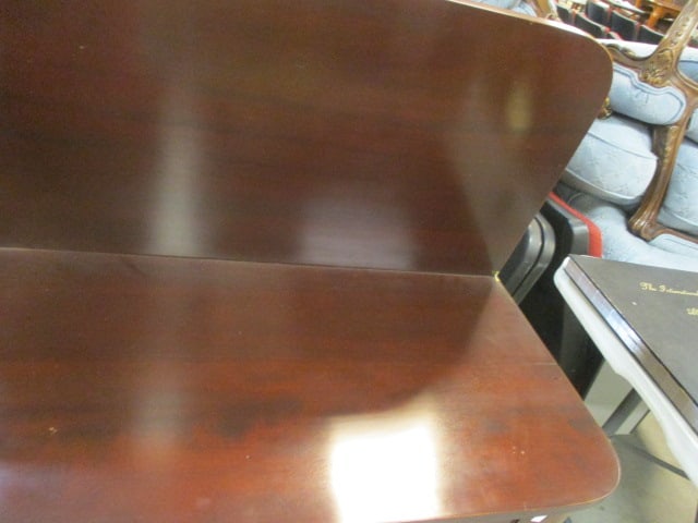 Early Federal Style Mahogany Fold Top Game Console Table - 7