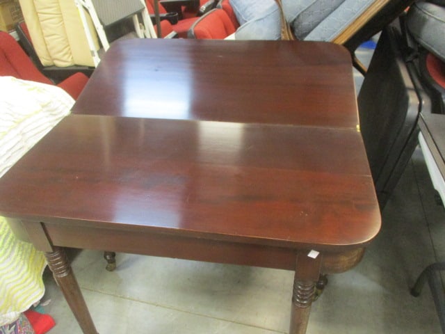 Early Federal Style Mahogany Fold Top Game Console Table - 8