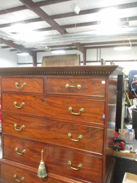 2 Over 6 Mahogany Gentlemen's Antique Georgian Style Chest - 2