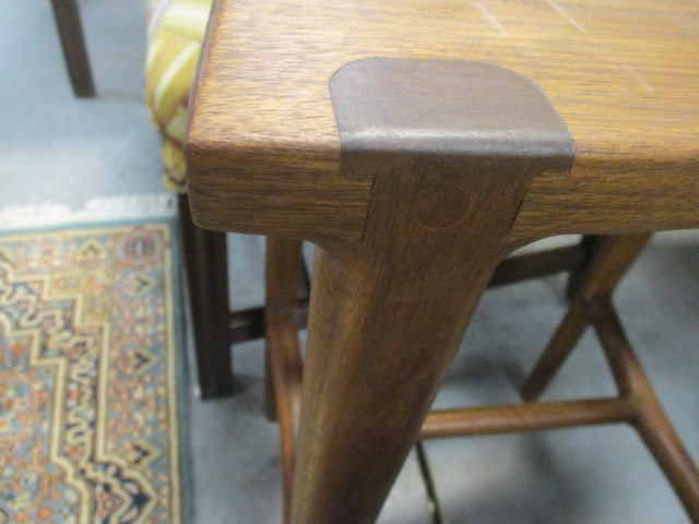 MCM 'Stingray' Walnut Side Table w/dark corner inlay - 4