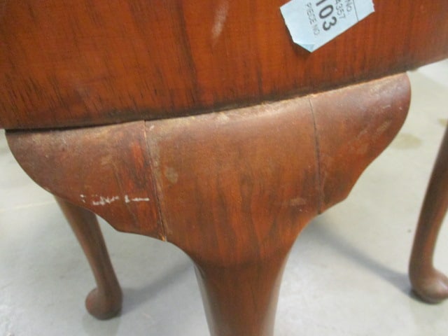 Queen Ann Style Cabriolet Legs Vanity Stool - 3