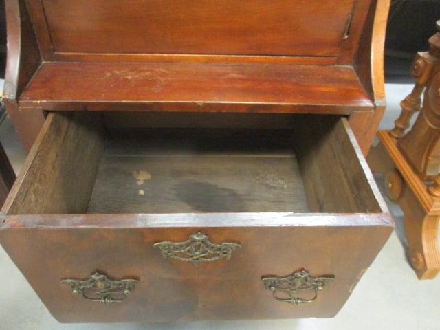 Antique Wood Drop Front Desk w/Rich Woodgrain finish - 3