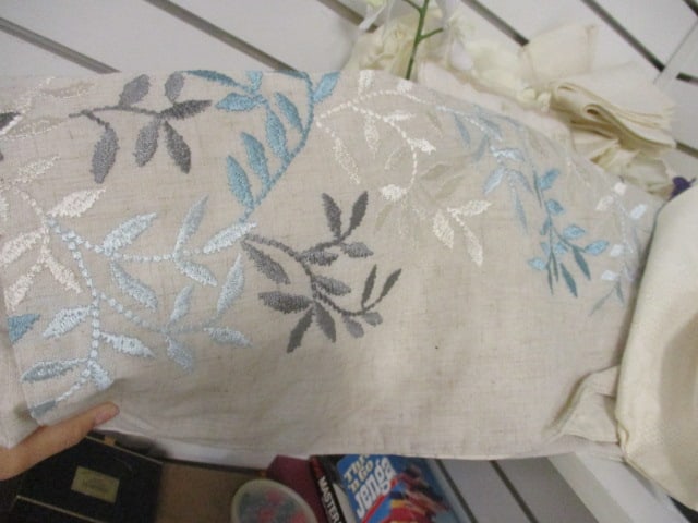 Faux Florals & Table Linens - 5