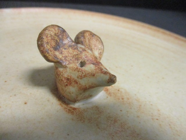Pottery Plate w/Sculpted Mouse Head in Center Signed Gibson - 3