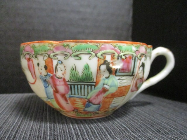 Chinese Rose Medalian Porcelain Dinnerware (12 PC) - 2