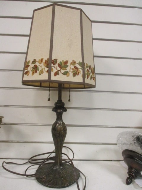 Double Light Vtg. Table Lamp w/Embroidered Shade: 26"