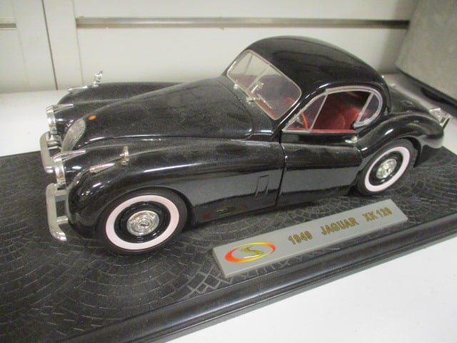 1948 Jaguar Die Cast Model Car & Jaguar Hat - 3