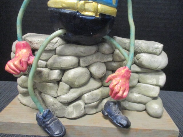 Folk Art Eggbert H. Dumpty Figurine - 3