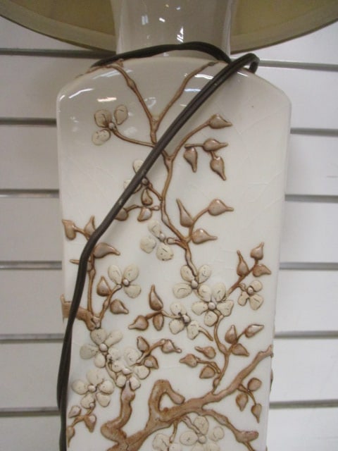 Chinoiserie Style Porcelain Lamp w/Raised Textured Motif - 3