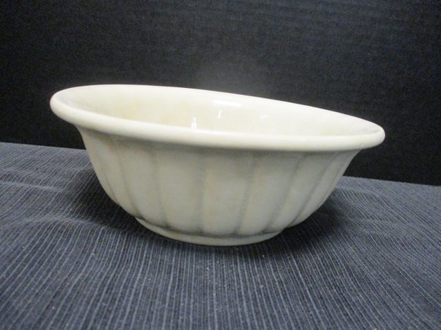 B.P.Co Mixing Bowl: 8"