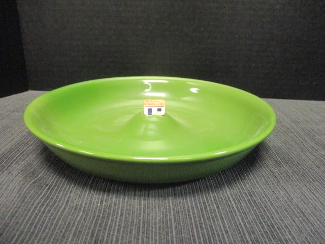 Axis Portuguese Bowl w/red Roof House in Middle: 9" Diameter