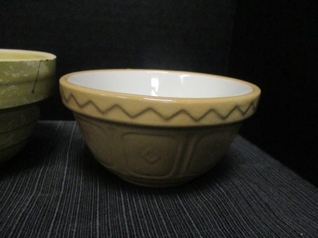 Lot of 4 Bowls-Mason Cash 4 1/2", USA 5", Blue Swirl 5 1/2", - 2