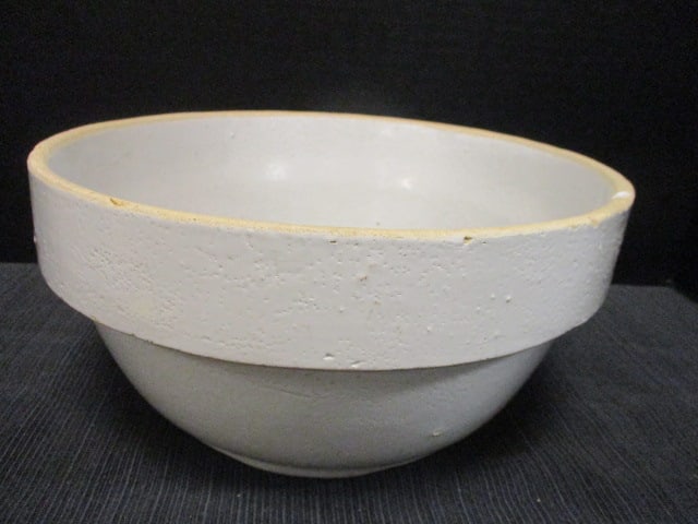 Stoneware Shoulder Mixing Bowl or Milk Pan Crock: 10"
