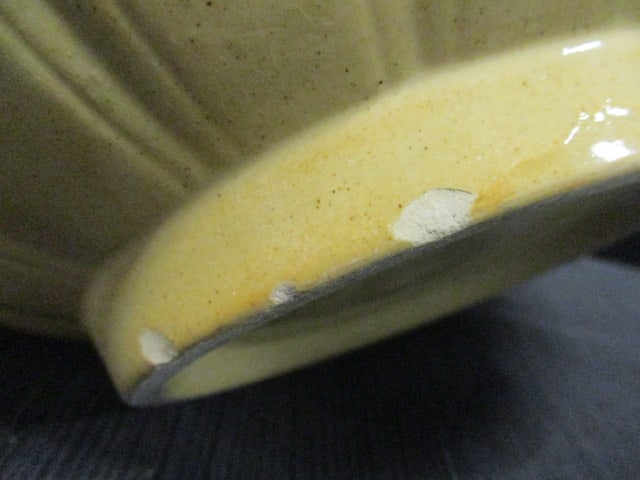 Yelloware Ceramic Batter Bowl w/Pouring Spout - 5