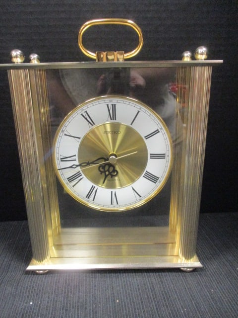 Seiko Quartz Mantle Clock: 8 x 3 x 10