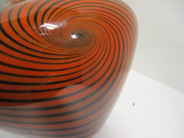 Vortex Series Design Art Glass Vase - 3