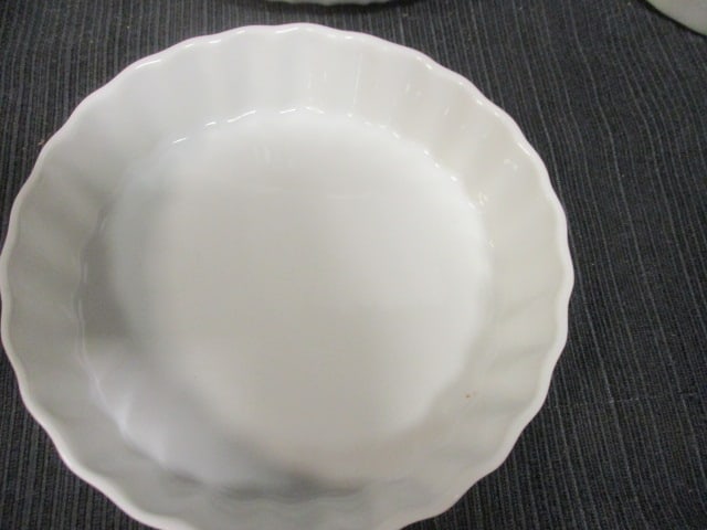 Corningware French White Casserole w/lid & 6 Brulee Bowls - 4