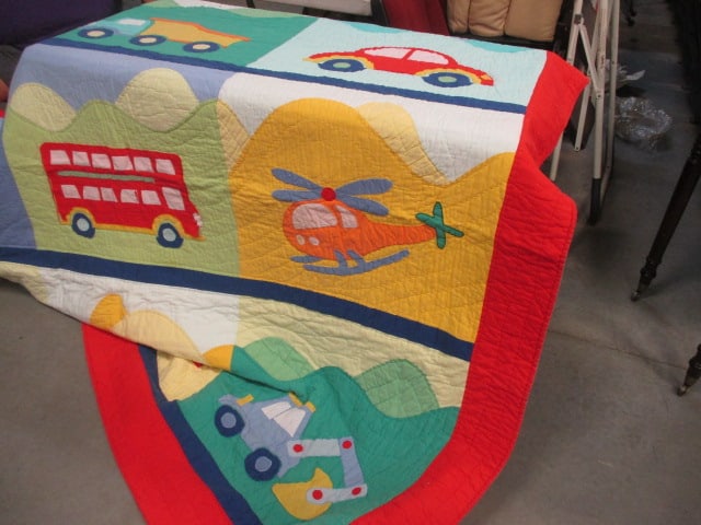 Boy's Vehicle Themed Bedspread w/Applique Car Design (1 of 7)