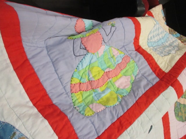 Sun Bonnet Sue Hand & Machine Stitched Reversible Quilt - 5