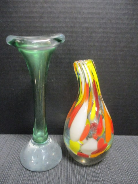 Handblown 7" Art Glass Swirl Vase & Mid Century Jack in the pulpit Vase (8 1/2"): .
