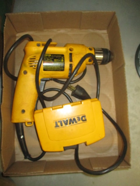 Dewalt DW106 3/8" Electric Drill & Dewalt Bit Set (1 of 3)
