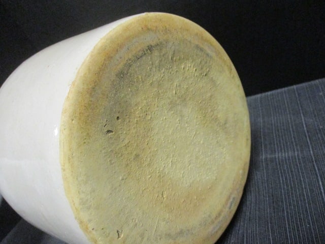 Stoneware Rustic Pottery Crock w/Lid - 5