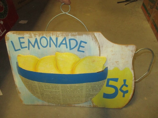Wood & Metal Lemonade Sign: 18 x 14
