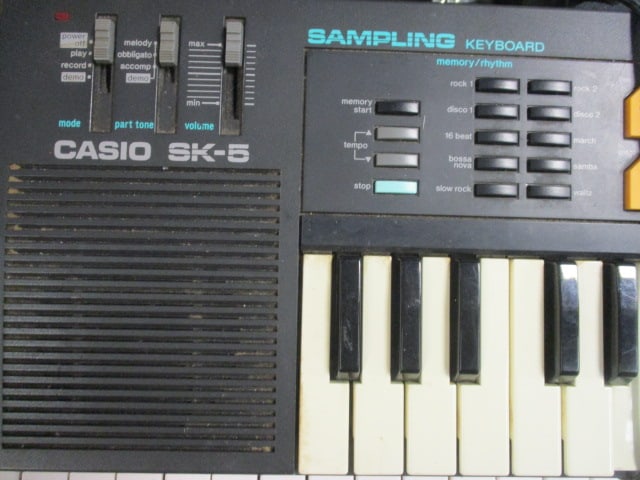 Yamaha PSS-270 Voicebank Keyboard & Casio SK-5 Sampling Keyboard - 3