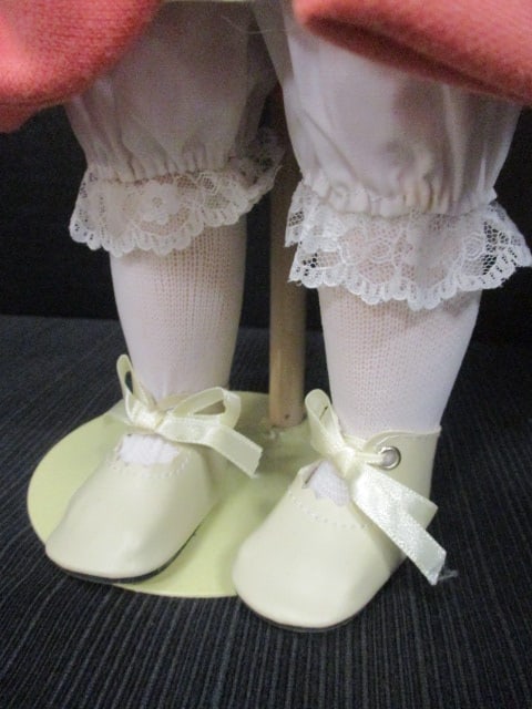 Alyson Autumn Breeze 18" Ashton Drake Doll - 4