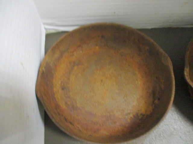 2 Vintage Cast Iron Skillets - 2