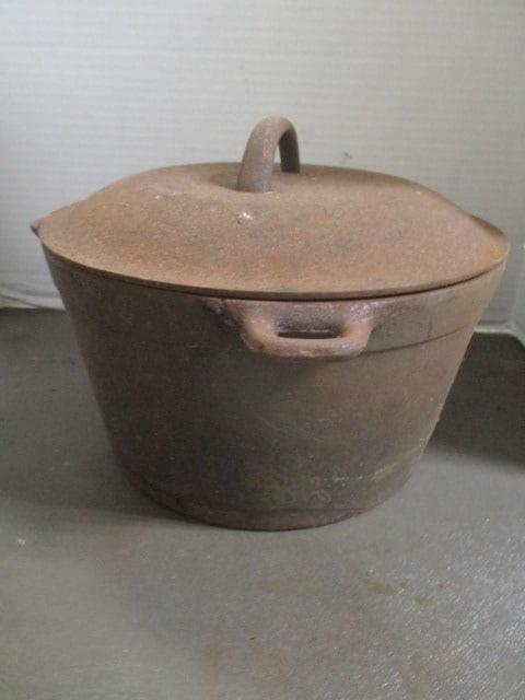 Vintage Cast Iron Dutch Oven: 12" (to handles) x 6", marked "8" on lid, no handle, rust
