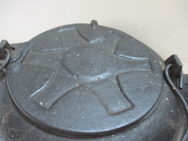 Cast Iron #7 Kettle - 2