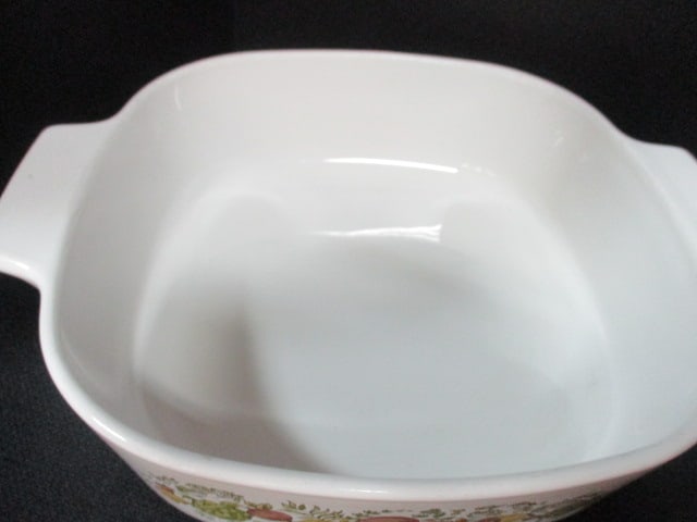 Corningware 'Spice of life (Lot of 4) Casseroles & 1 Sauce Pan - 7