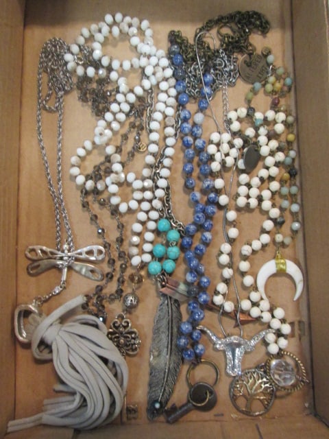 Beaded and Silver Tone Fashion Necklaces (1 of 3)
