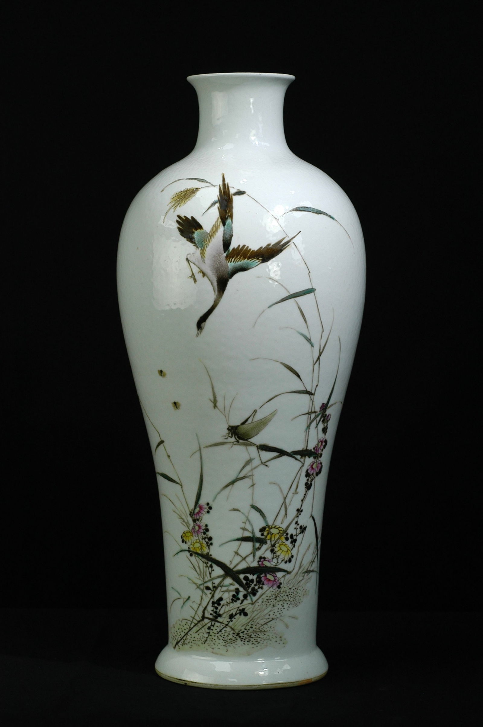 Famille Rose Bird-and-Flower Meiping (Liu Yuchen Mark): H36.5cm W14cm. Famille Rose Floral and Bird Meiping (Liu Yucen mark). White porcelain body with famille rose decoration. Republican period (Zhushan Ba You). Reference price approximately 80,000–